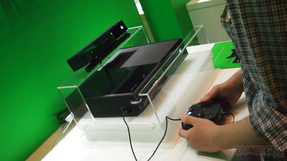 Microsoft Xbox One Japon Tokyo 21.06.2014  (14)