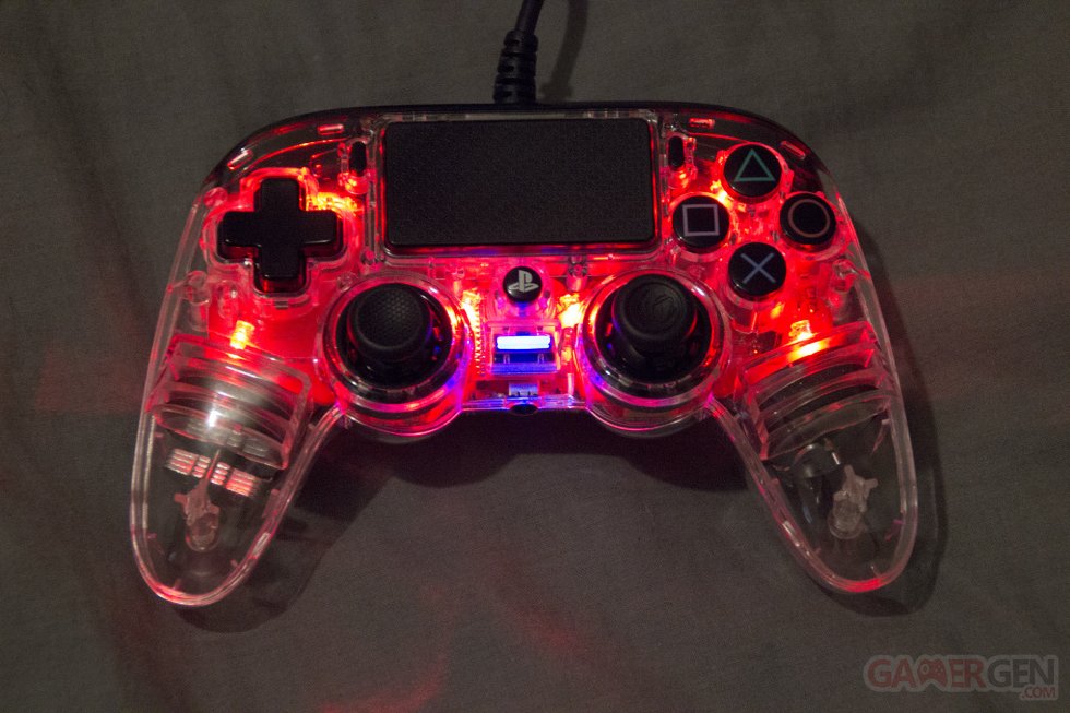 Nacon Compact Controller Illuminated PS4 Manette Test Note Avis Review GamerGen_com Clint008 (1)