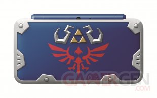 New Nintendo 2DS XL Hylian Shield Edition The Legend of Zelda A Link Between Worlds console images (1)