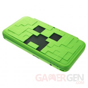   New Nintendo 2DS XL Minecraft 2 