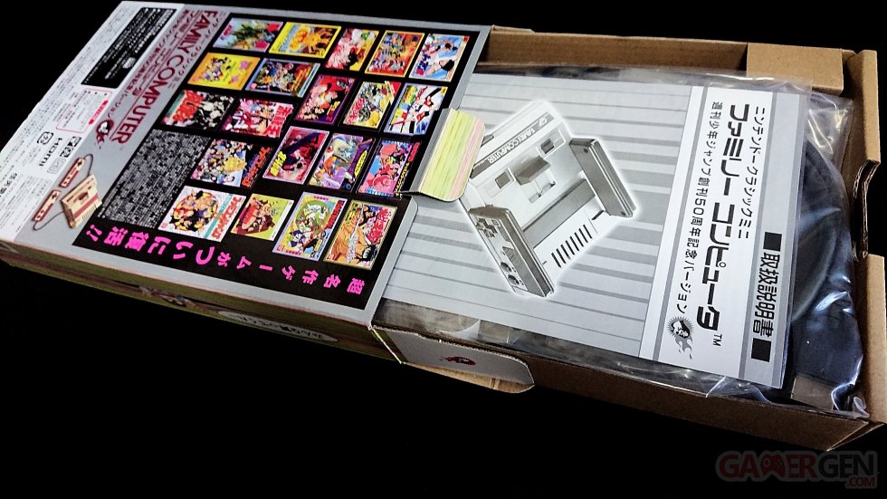 Nintendo Classic Mini Famicom Weekly Shonen Jump 50th Anniversary Edition NES Unboxing Deballages images (12)