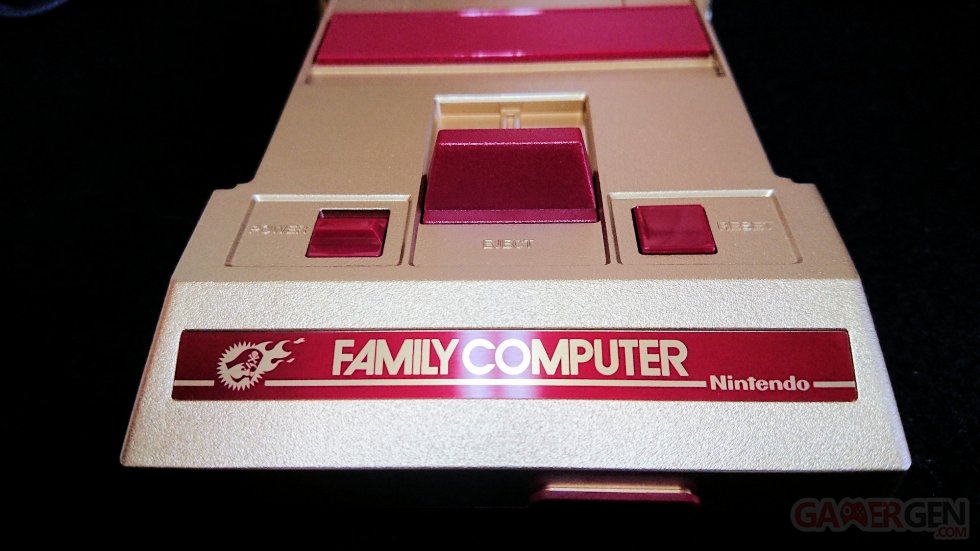Nintendo Classic Mini Famicom Weekly Shonen Jump 50th Anniversary Edition NES Unboxing Deballages images (8)