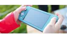 Nintendo-Switch-Lite-hardware-10