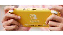 Nintendo-Switch-Lite-hardware-11