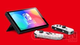 Nintendo Switch modèle OLED 06 7 2021 console hardware blanc beauty shot (6)