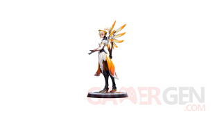 ow mercy gold 360 large 02