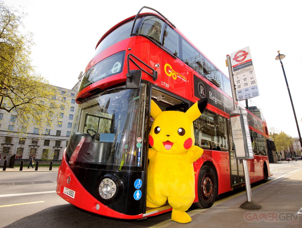 Pikachu & Bus 4