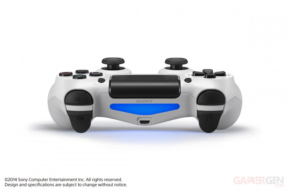 Playstation PS4 blanche 10.05.2014  (3)