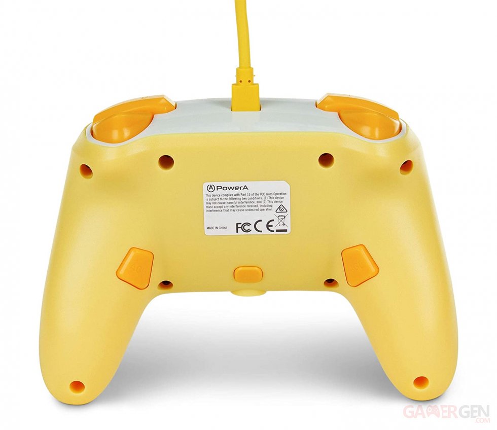 PowerA-manette-Animal-Crossing_Isabelle-3