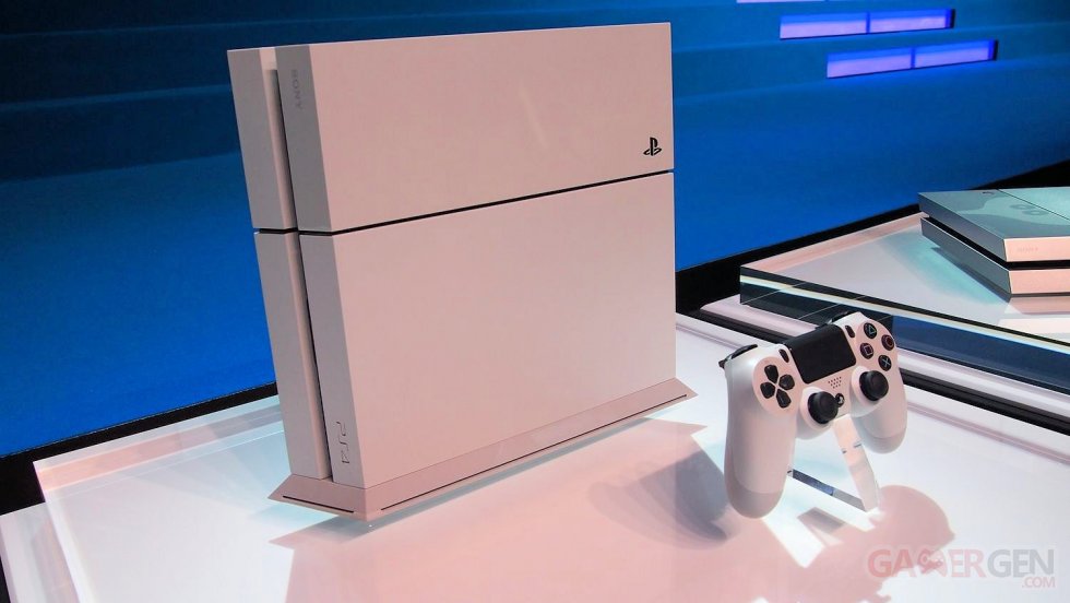 PS4 PlayStation Blanche photos 01.09.2014  (3)