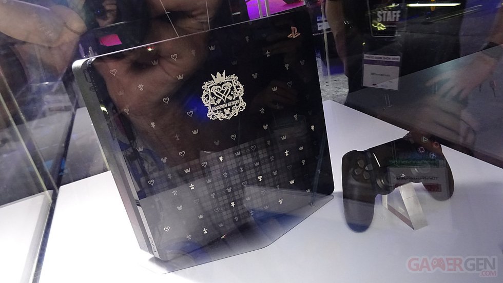 PS4 Slim Kingdom Hearts III photos TGS (1)