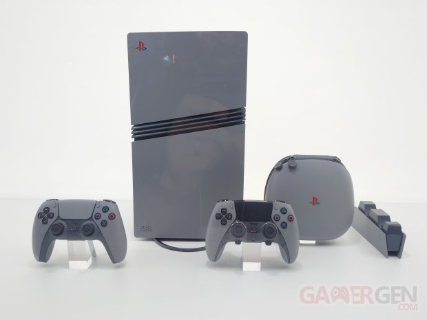 PS5 Pro 30th Anniversary Edition Limitee Collector image photo PlayStation (3)