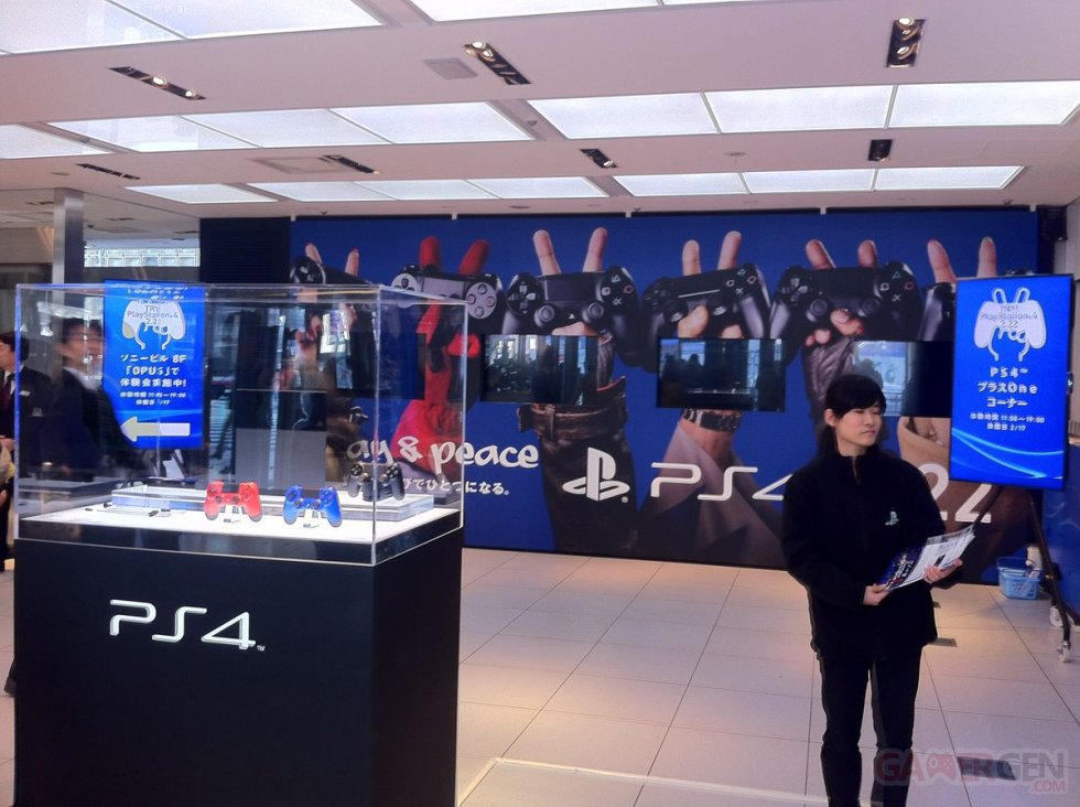 Sony Building PS4 Event Tokyo Ginza 03.01.2014  (4)