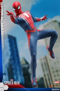 Spider Man Advanced Suit figurine 02 30 07 2018