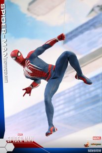 Spider Man Advanced Suit figurine 04 30 07 2018
