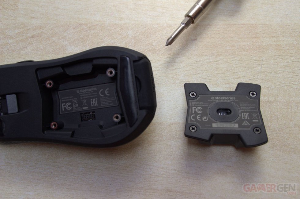 SteelSeries Rival 700 Unboxing Souris Gaming Gamer OLED Déballage Boîte Packaging GamerGen_com Clint008 (19)