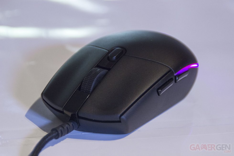 TEST - Logitech Pro Gaming Mouse souris gamers joueurs sobre efficace (8)