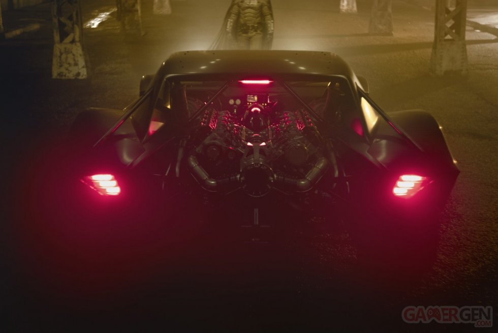 The-Batman_Batmobile-3