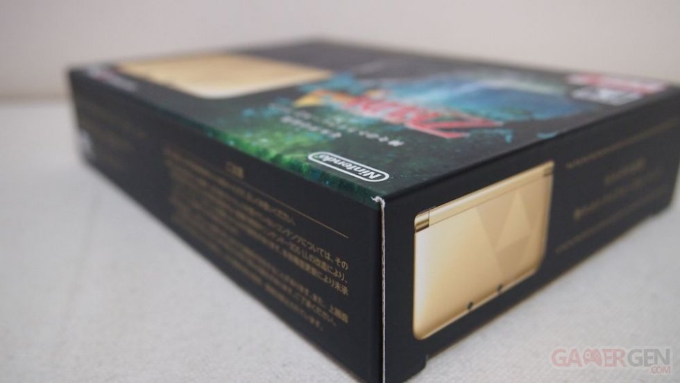 The Legend of Zelda  A Link Between Worlds unboxing deballage 26.12.2013 (14)