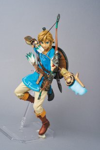 The Legend of zelda Breath of the Wild figurine Link images (6)