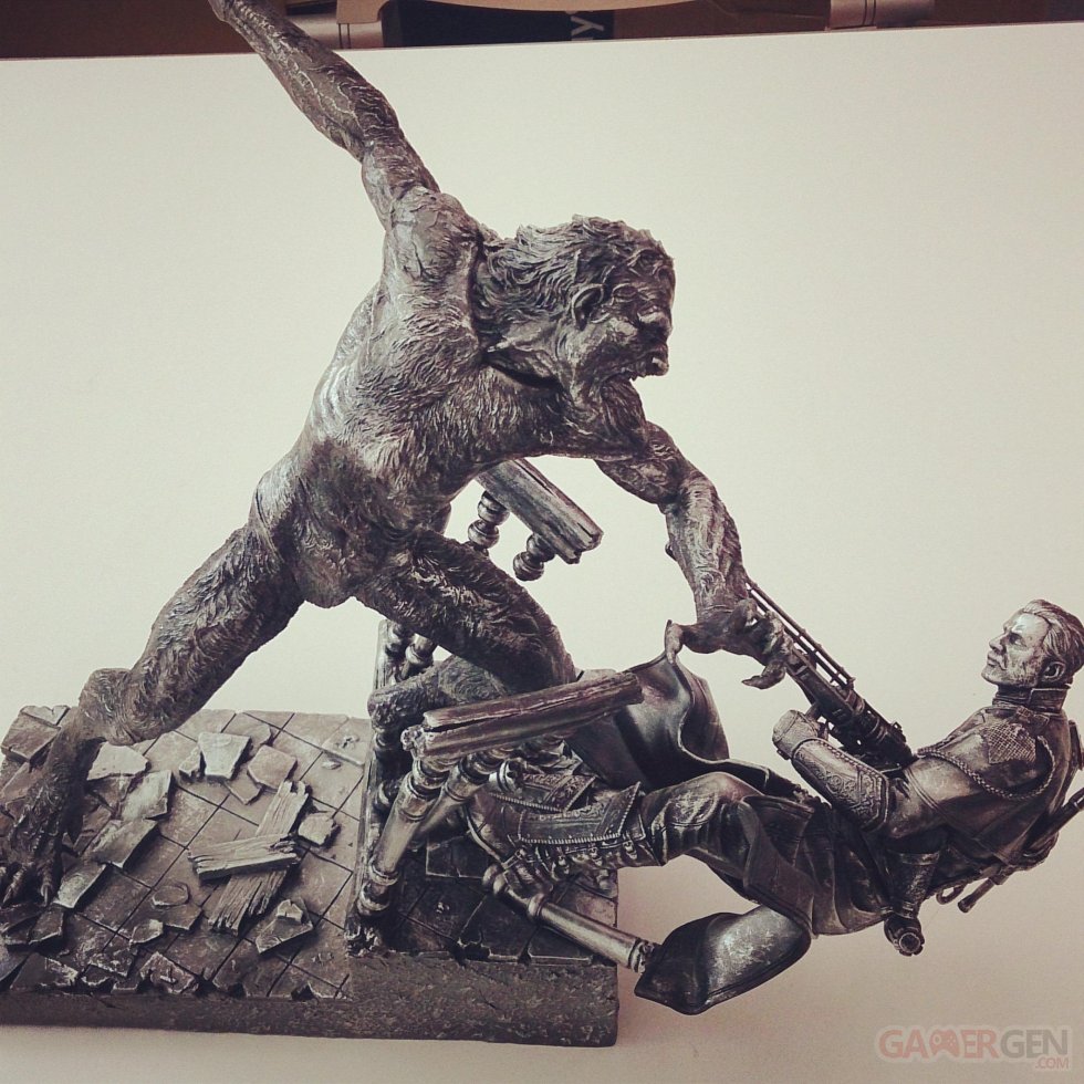 The Order 1886 statue collector 2