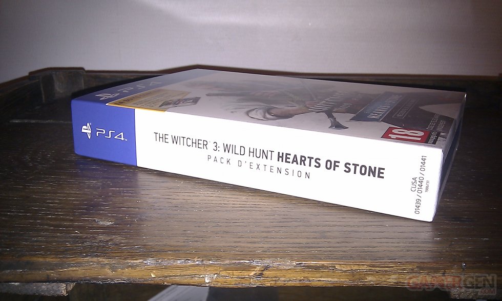 The-Witcher-3-Hearts-of-stone-limited-edition-unboxing-déballage-photos-03