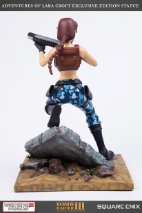 Tomb Raider III Lara Croft Statue Exclusive (7)