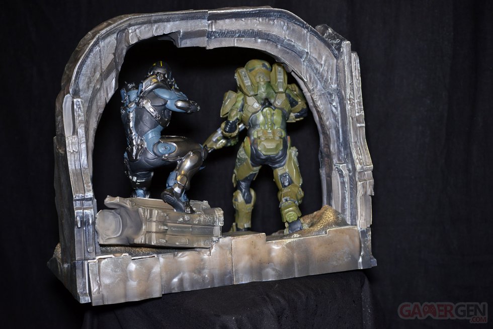 UNBOXING - Halo 5  Guardians - Limited Collector's Edition 0052