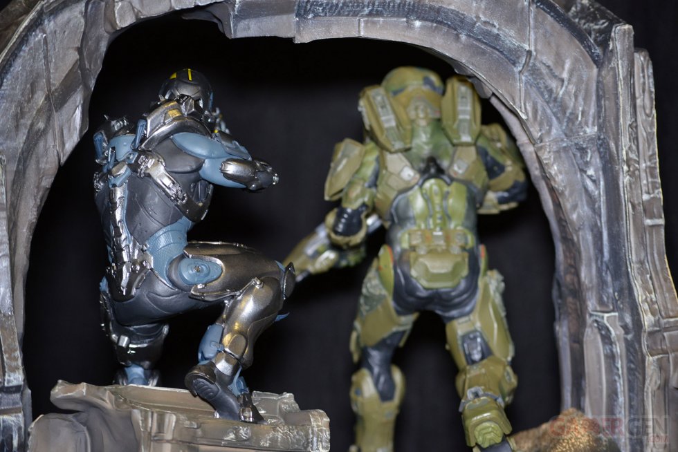 UNBOXING - Halo 5  Guardians - Limited Collector's Edition 0053