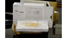 unboxing new nintendo 3DS Ambassador Edition 045