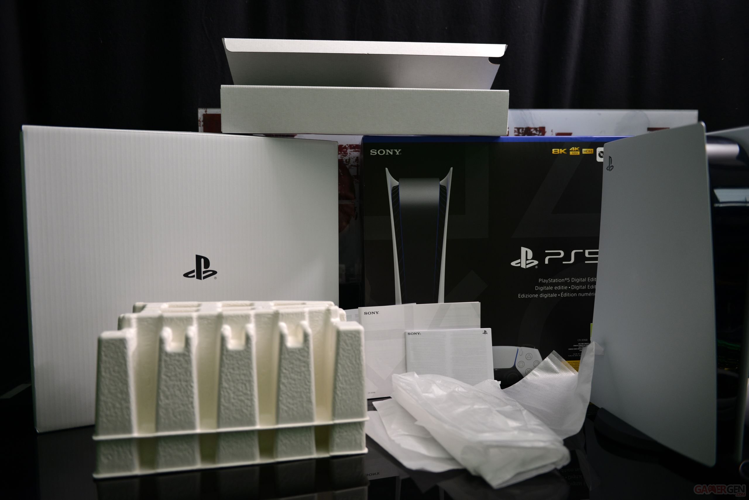 PlayStation 5 Digital Edition unboxing