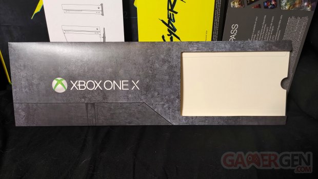 Unboxing Xbox One X Cyberpunk   0041
