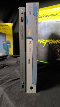 Unboxing Xbox One X Cyberpunk   0078