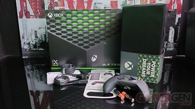 Unboxing Xbox Series X 18