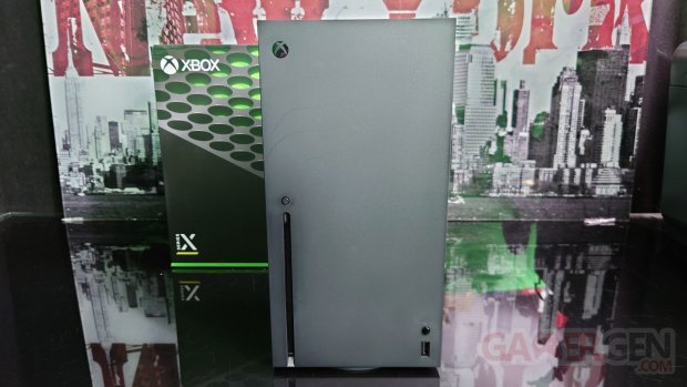 Unboxing Xbox Series X 54