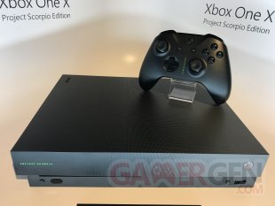 Xbox One X 05